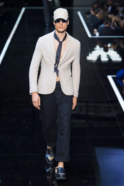 Look 24